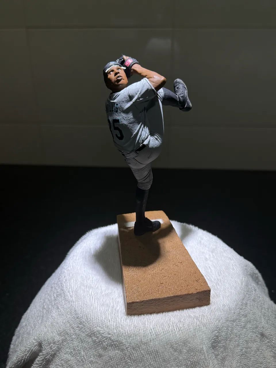 Boneco McFarlane MLB Series 9 - Dontrelle Willis (Florida Marlins) - Foto 2
