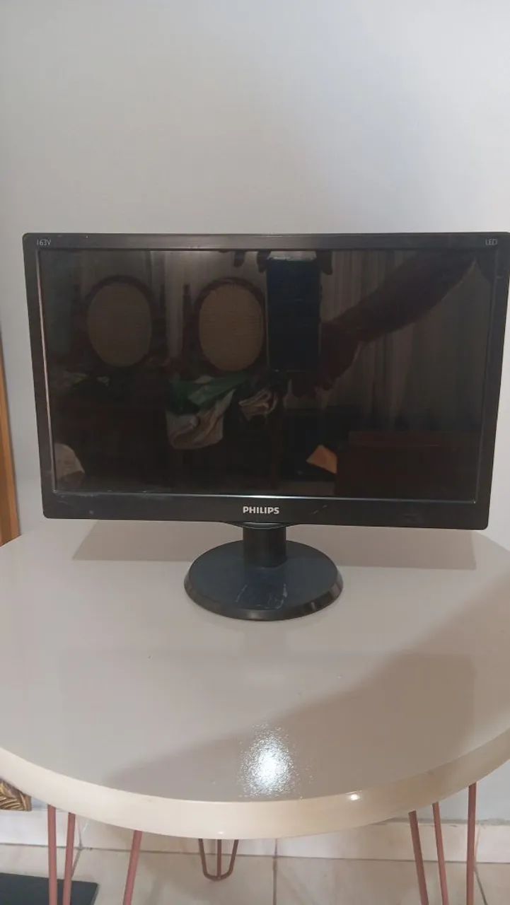MONITOR PHILIPS 15 POLEGADAS SO ENTRADA VGA443789771329382400
