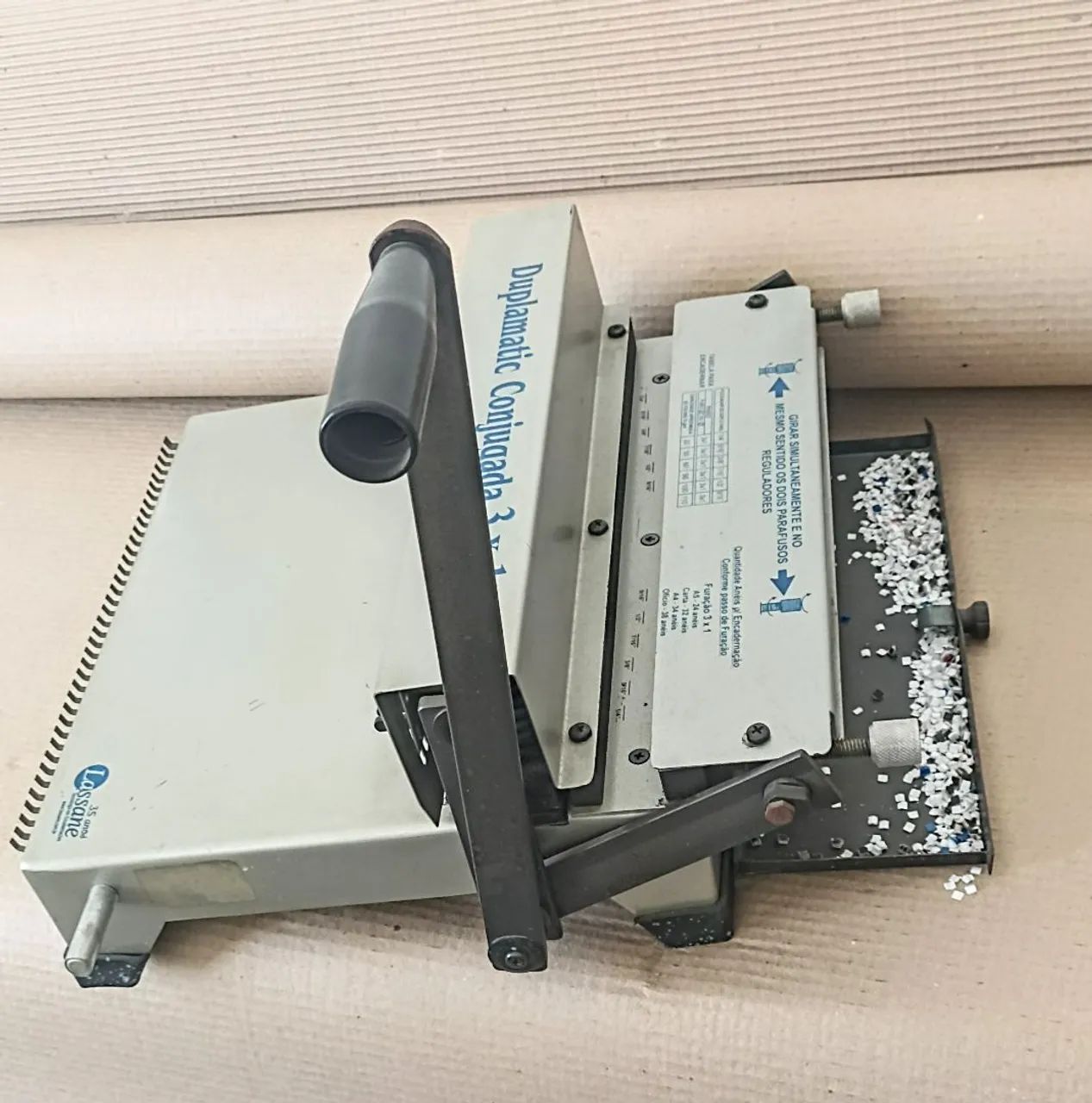 Encadernadora Manual Lassane Duplamatic 3×1 Wire-O Ofício | Pouco Uso | semi nova - Foto 5