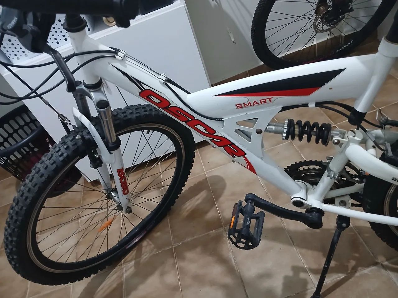 Bicicleta Oscar Smart - Com Suspensão e Acessórios! - Foto 2