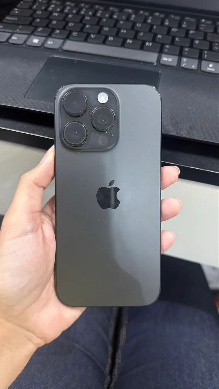 iPhone 16 pro - Foto 2
