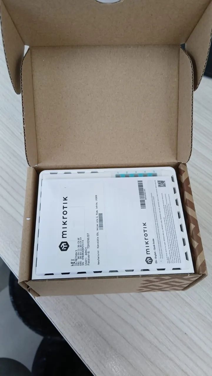 Mikrotik RB750Gr3 - Foto 3