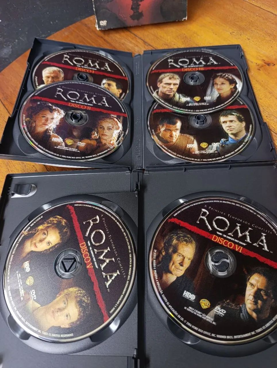 BOX DVD ROMA PRIMEIRA TEMPORADA COMPLETA. ORIGINAL COM 6 DVDs. +16 - Foto 5