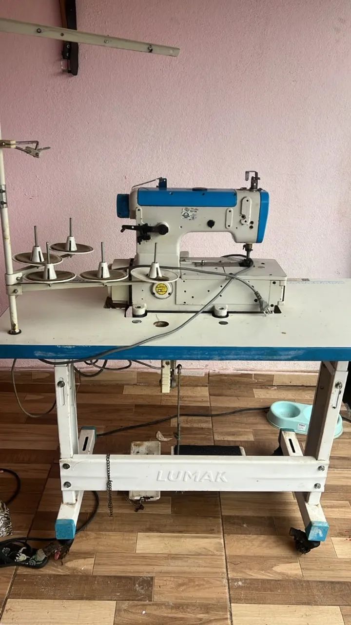 Máquina de costura 