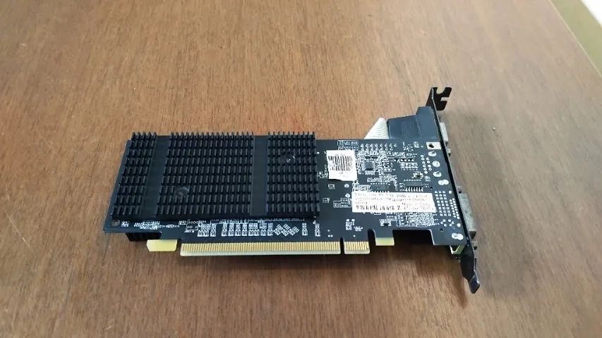 Placa de video nvidia 7200 512mb Pci-e - Foto 3