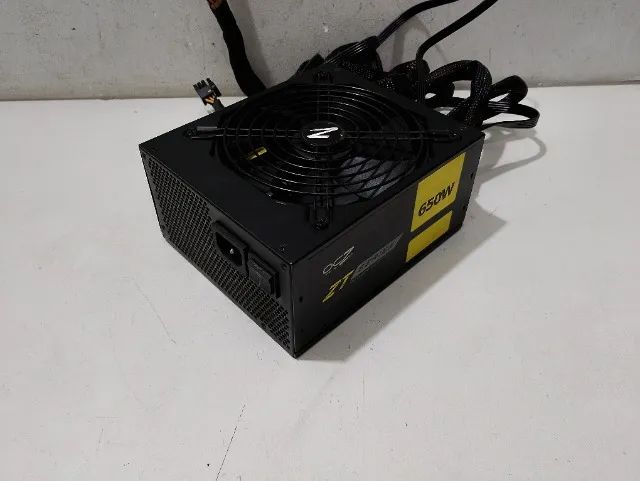 Fonte real OCZ ZT650W-CN full modular - Foto 4
