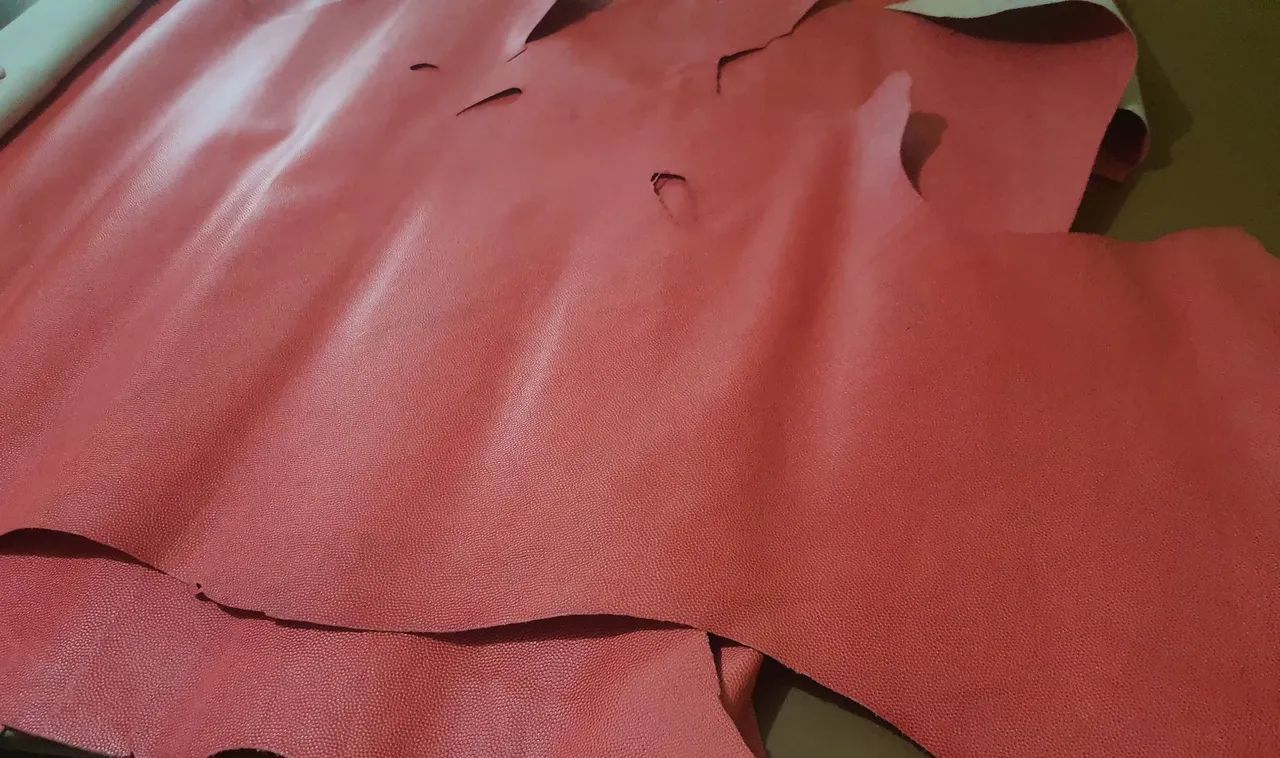 FARDO 1 PELE DE COURO VERMELHO GRANULADO - Foto 5