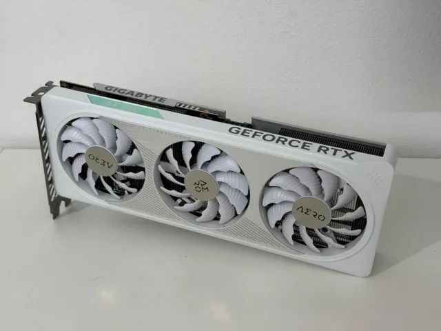 RTX 4060 8Gb Gigabyte Eagle 3x