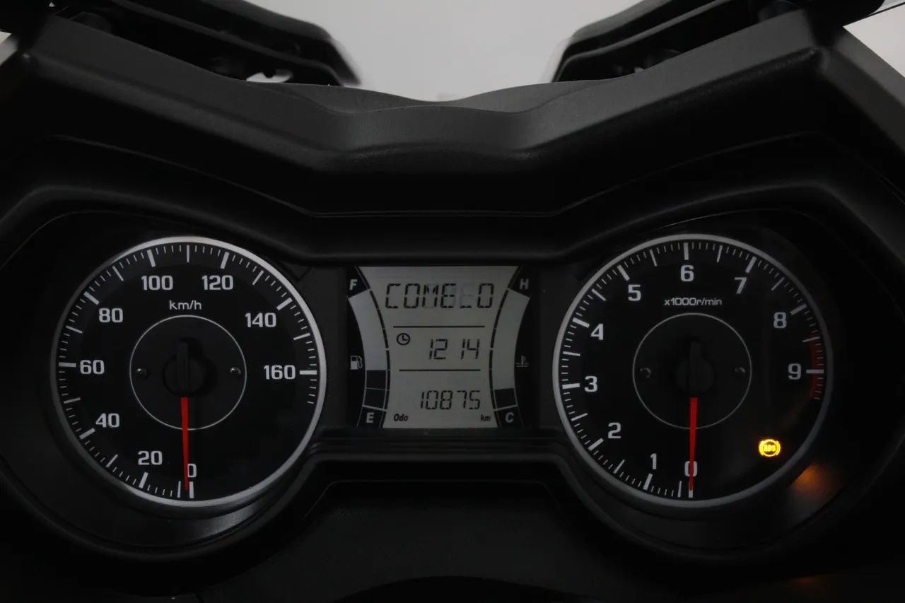 YAMAHA XMAX ABS - Foto 5