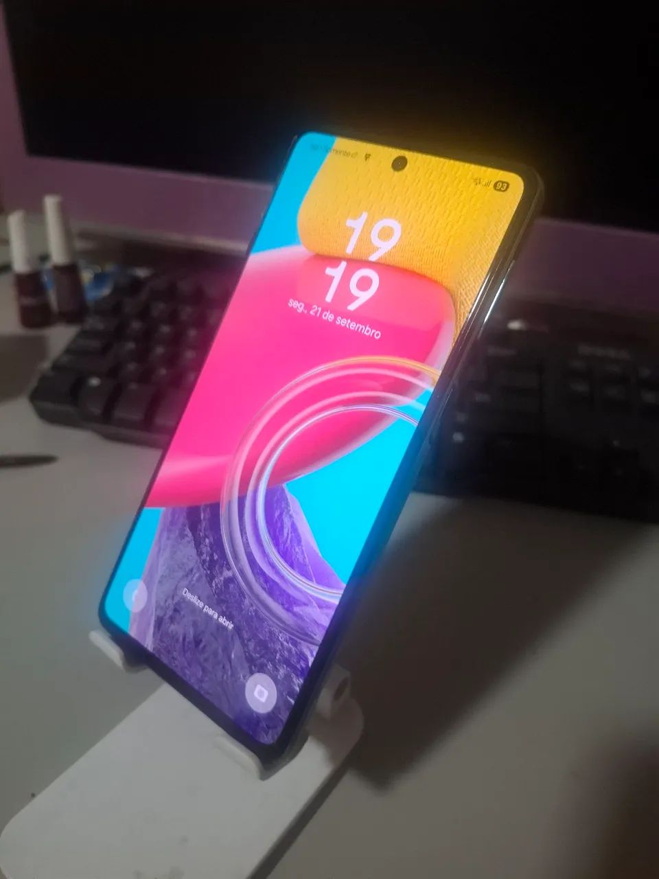 Celular M53 5g - Com nota fiscal - Foto 2