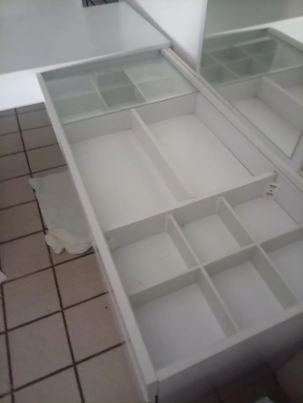 Vendo mesa em L com espelho  - Foto 5