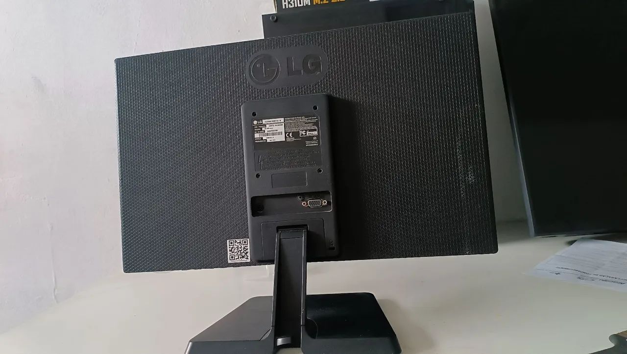 Monitor LG Flatron 19M37A-B 18,5" LED - 75Hz - VGA - Foto 3
