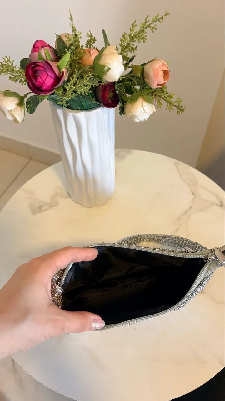 Bolsa de Ombro Prata com Brilho  - Foto 3