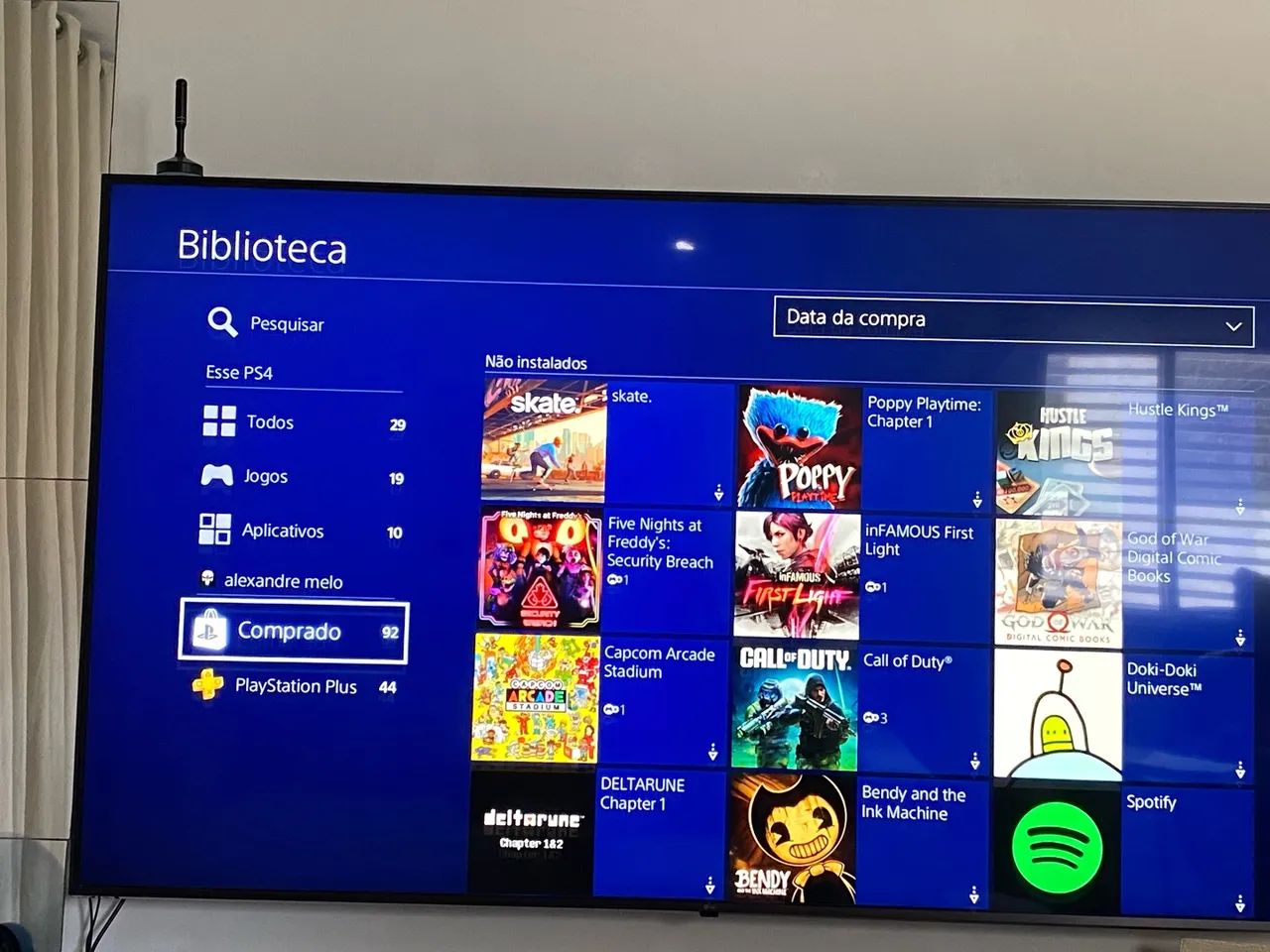 PS4 slim com 1TB com vários jogos e 2 controles. - Foto 2