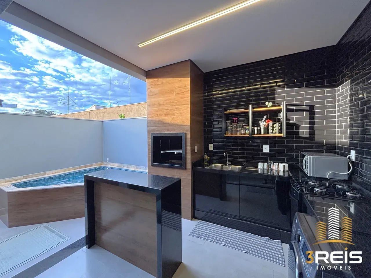 CASA MODERNA COM ESPAÇO GOURMET COMPLETO EM SOCORRO/SP - Foto 2