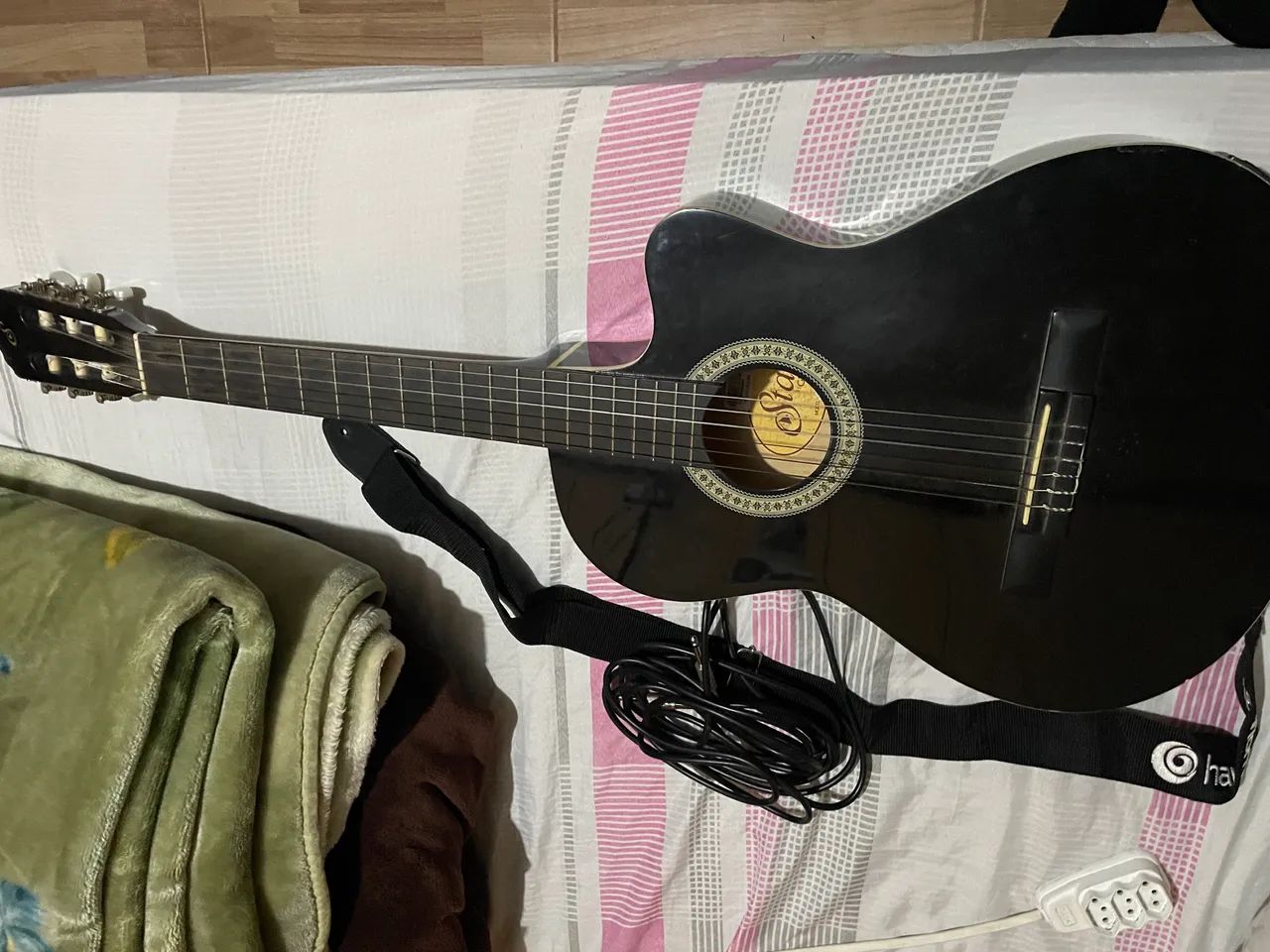 Violão elétrico 