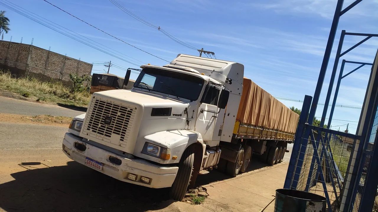 Caminhão volvo nl10 