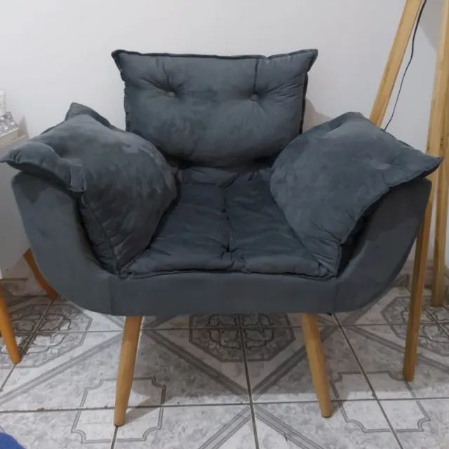 Poltrona decorativa Julia em Suede com Puff - Foto 2