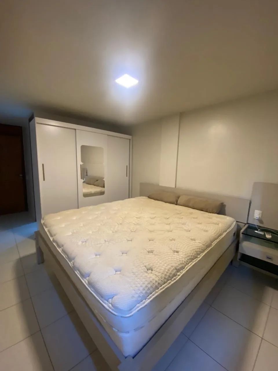 Cama King com Colchão - Excelente Estado | Oportunidade - Foto 3