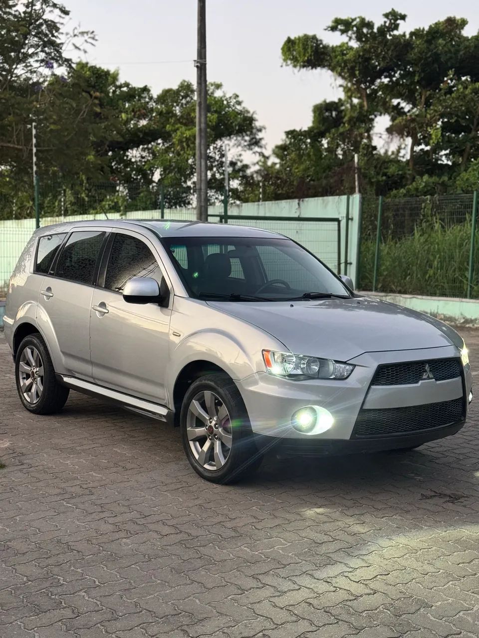 Mitsubishi Outlander OUTLANDER 2.4 16V 170cv Aut. 2010