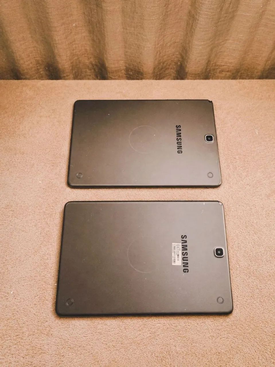 Kit com 2 Tablets Samsung Galaxy Tab A 9.7 (SM-P555M) | 4G | 16 GB - Foto 2