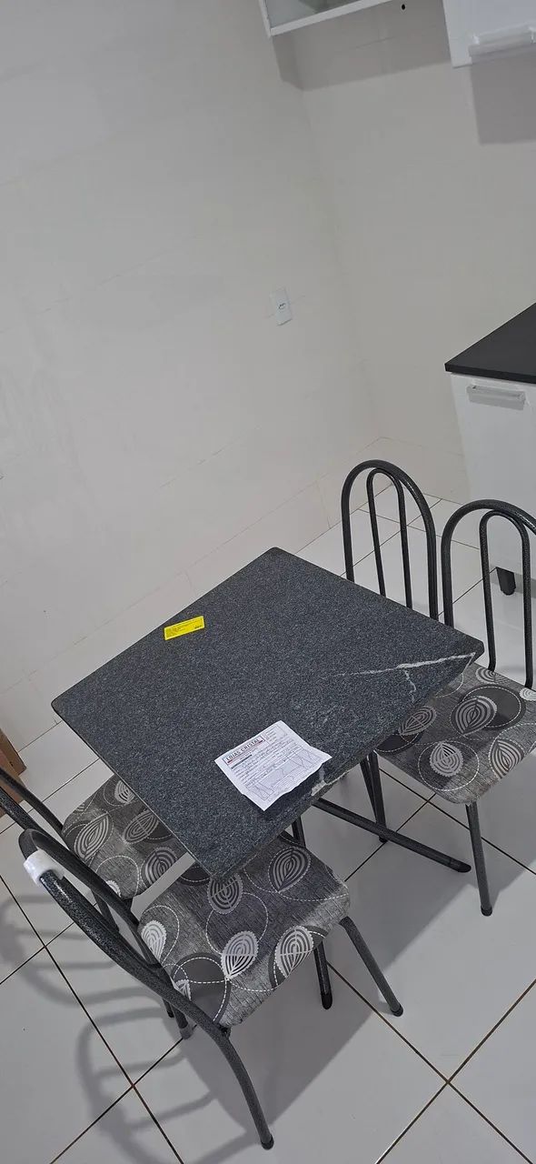 Mesa 4 cadeira nova nunca usada  - Foto 5