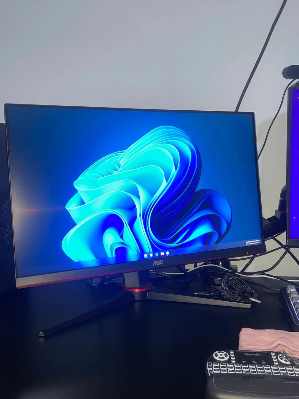 Monitor Gamer AOC 24 POLEGADAS 165HZ VÁ