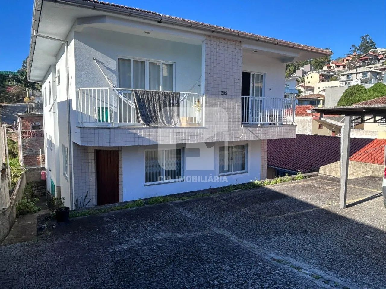 Casa de 8 dormitórios à venda na Trindade