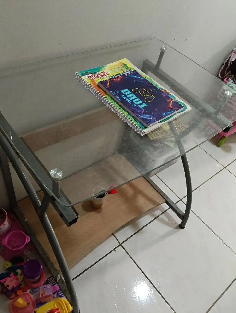 Mesa de estudo de vidro e ferro - Foto 2