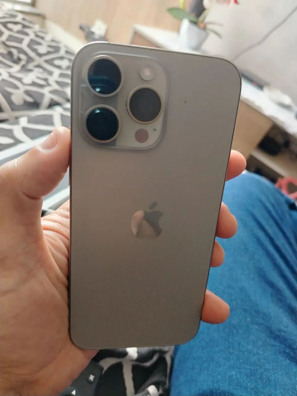 IPhone 16 pro Max.