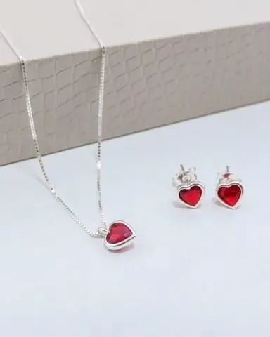 ? Conjunto Coração em Prata 925 ?
