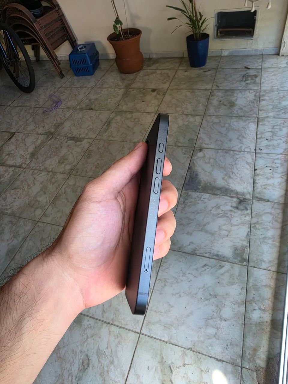 Iphone 16e 100% de bateria em ótimo estado - Foto 3