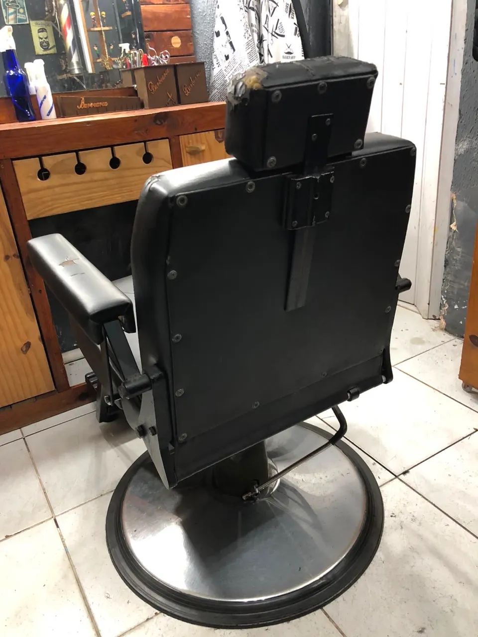 Bancada e cadeira para barbearia  - Foto 2