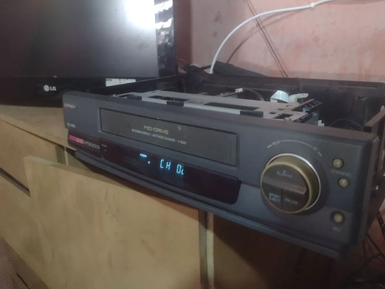 Vídeo cassete Sharp funcionando normal  - Foto 3