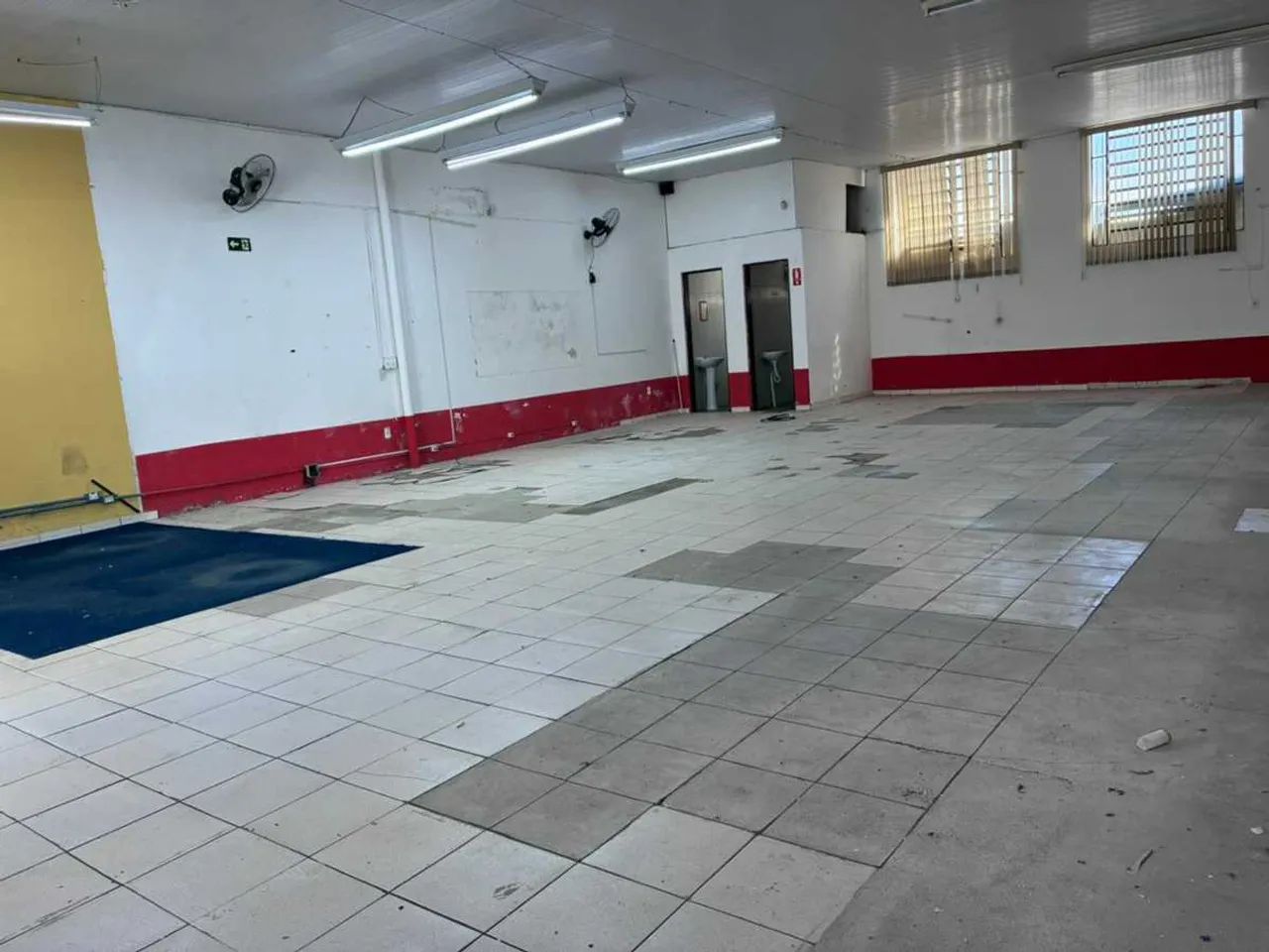Ponto comercial : / Comercial / Vila Fassina