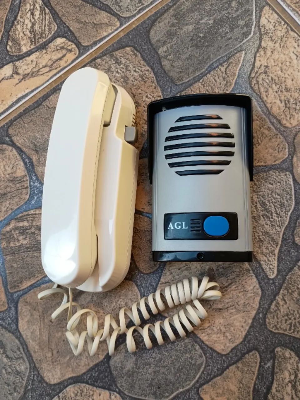Porteiro eletrônico (interfone) 
