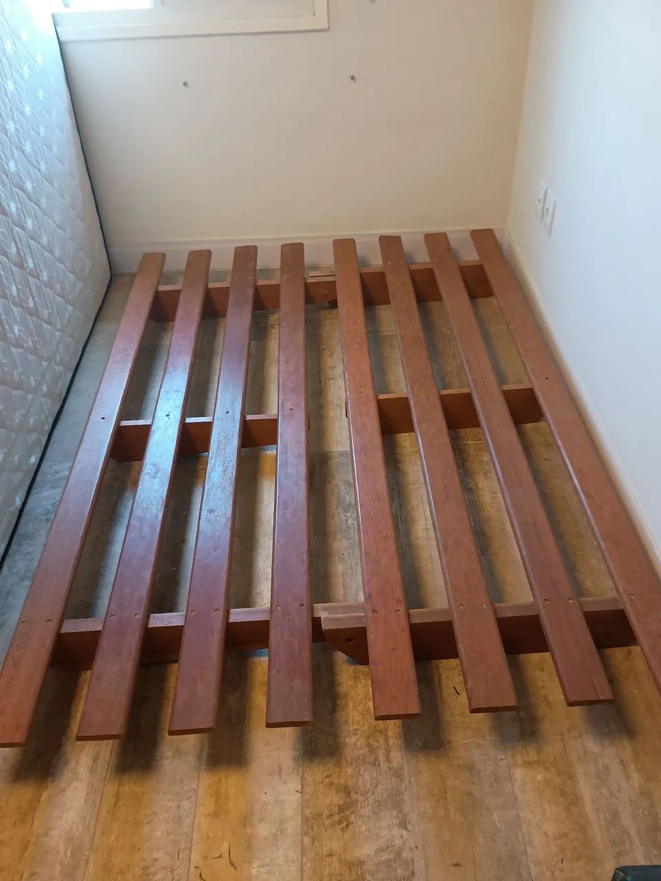 Base de madeira maciça para Futon/cama casal  - Foto 2