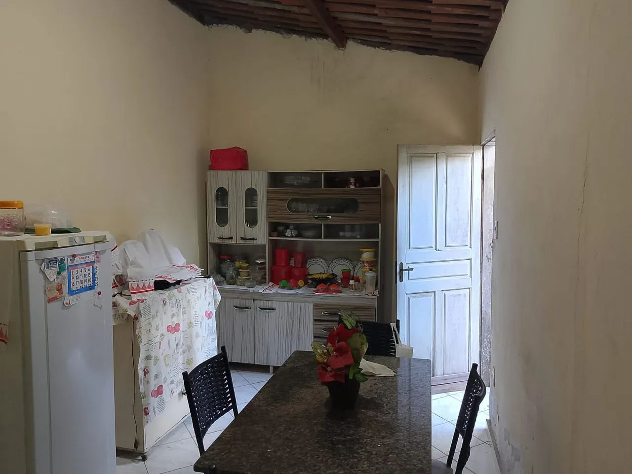 Oportunidade, casa excelente e grande  - Foto 4