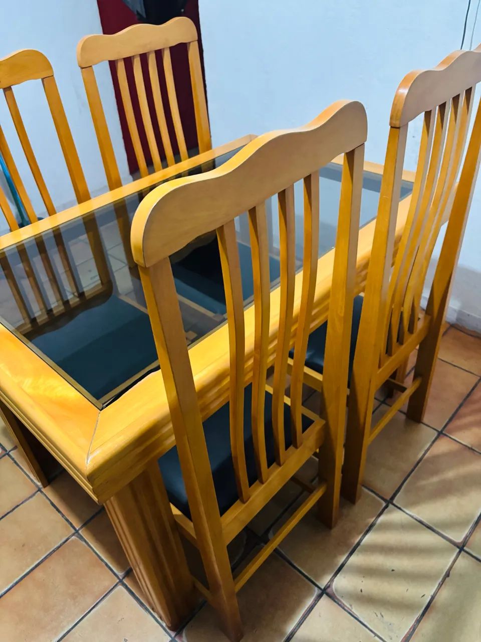 Mesa com 4 cadeiras  - Foto 4