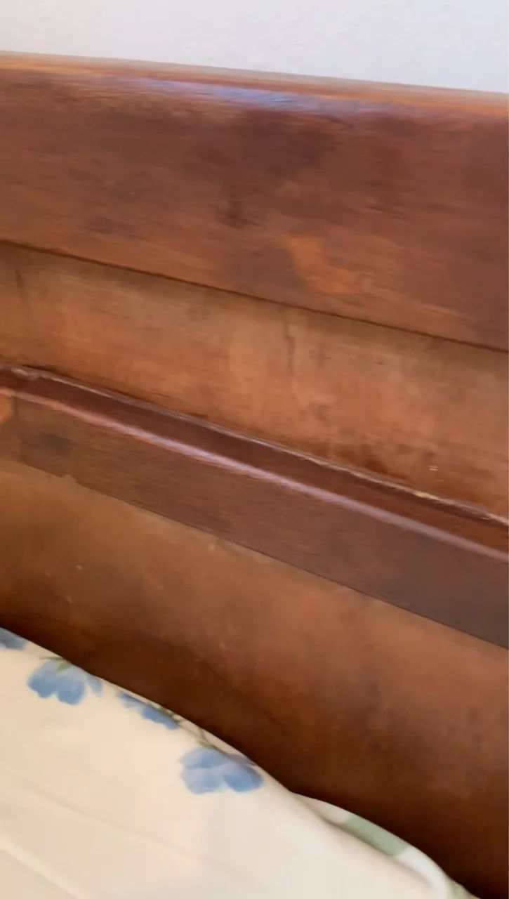 Cama de solteiro de madeira maciça 