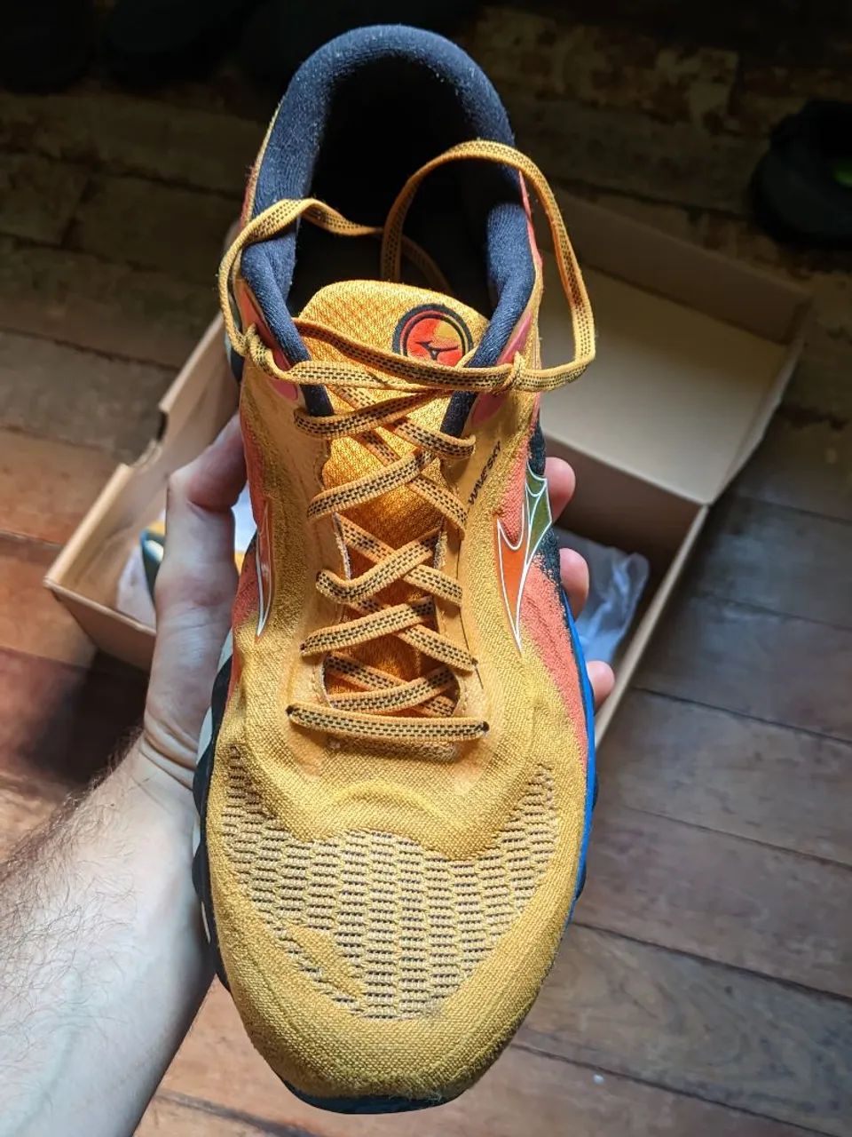 Tênis de corrida Mizuno Wave Sky 7 Laranja No 42 - Semi Novo +