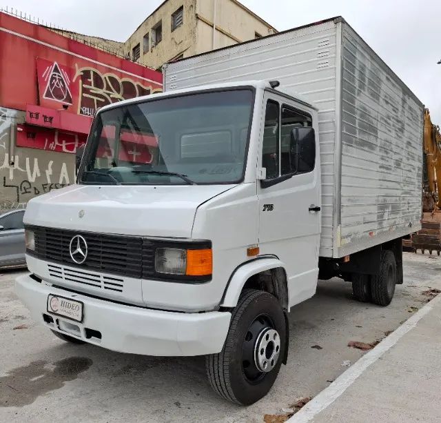 MB 710 Bau Chapeado
