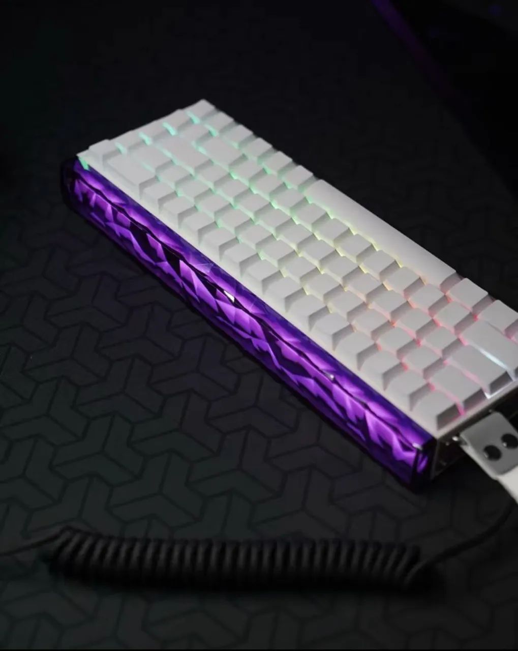TECLADO MAGNÉTICO AULA HERO 68