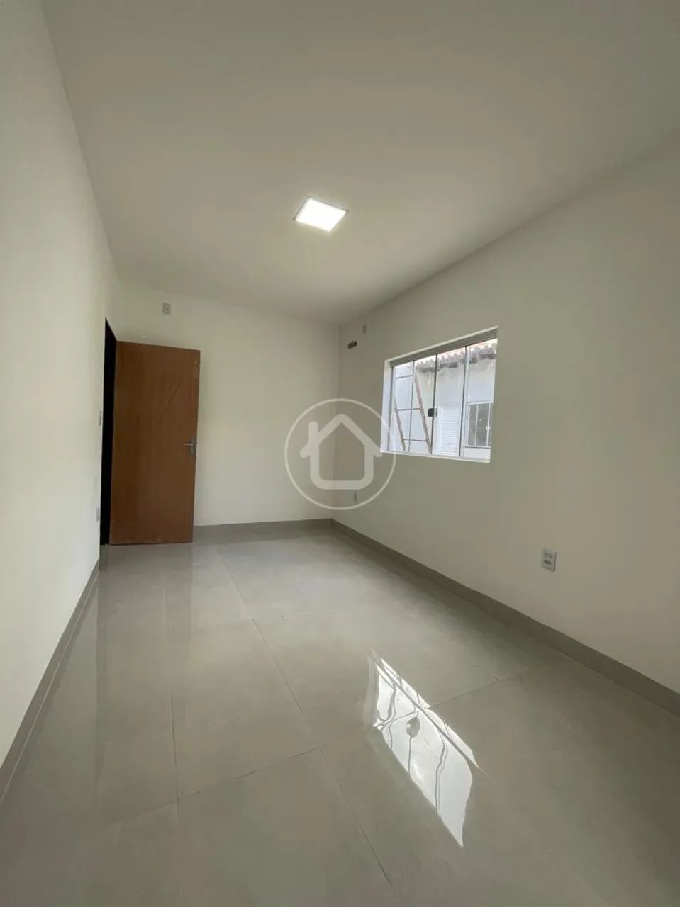 CASA COM 4 QUARTOS - Foto 5
