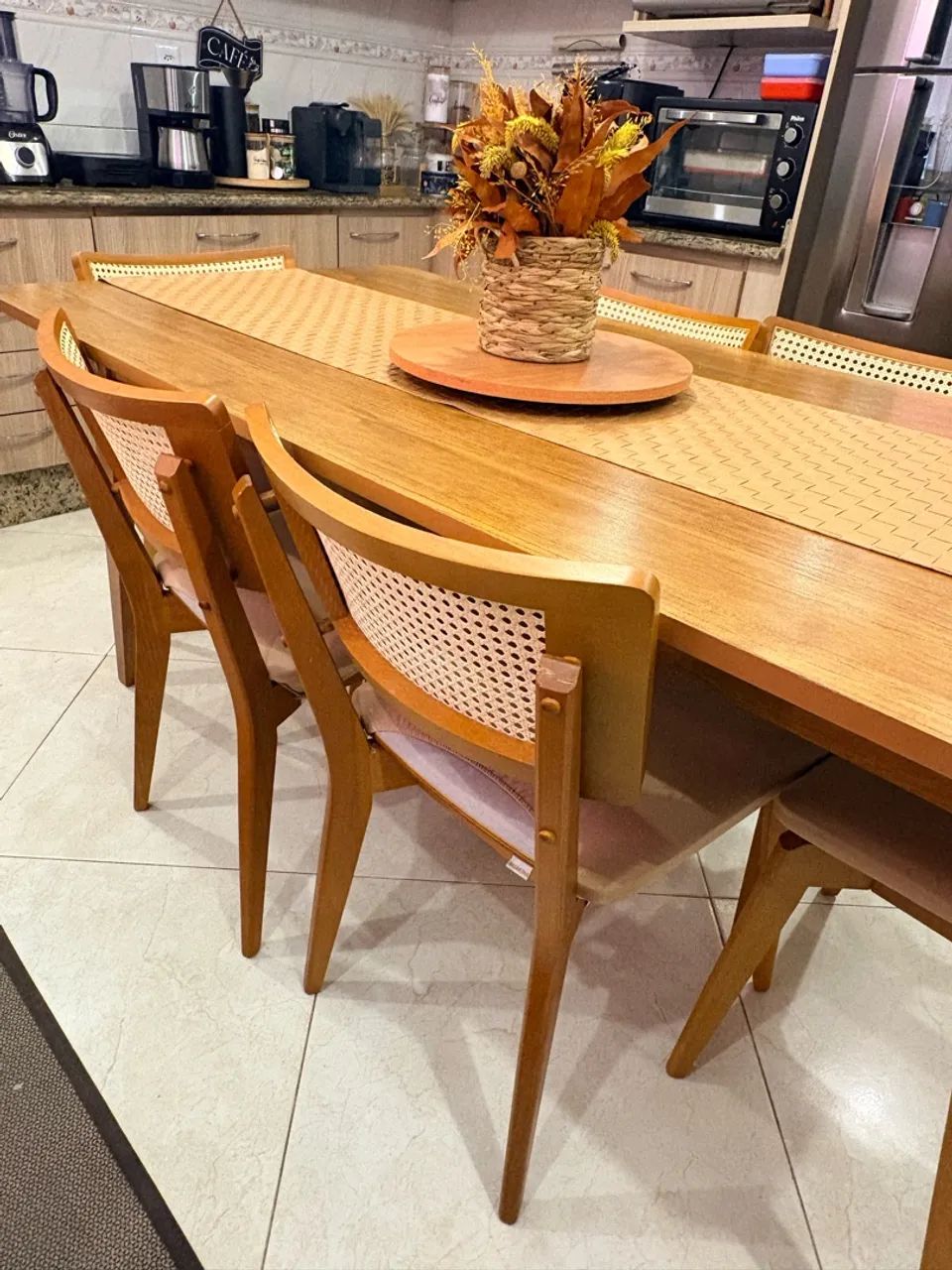 Mesa de Jantar COMPLETA com 6 cadeiras  - Foto 3