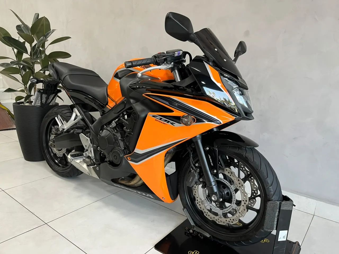Honda CBR 650F - Foto 4