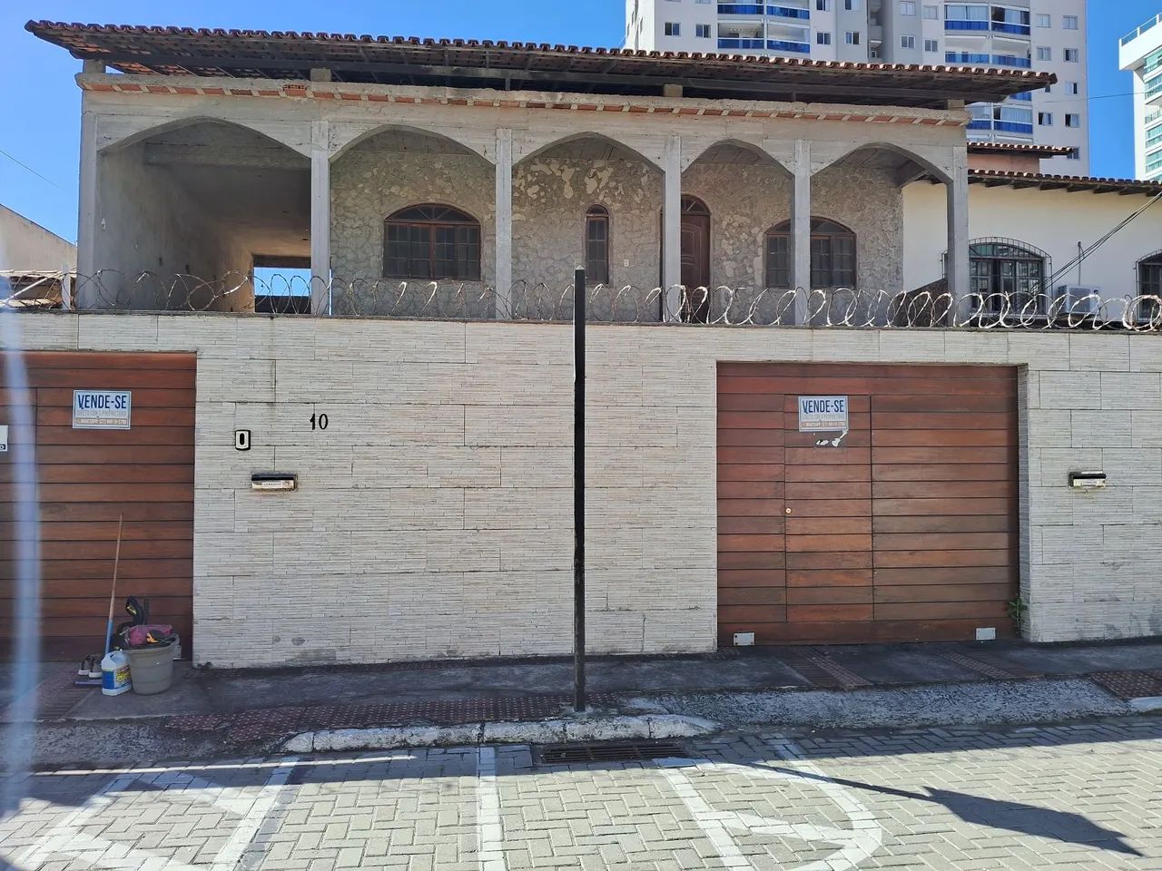 Casa 2 andares a 2 quadras da praia 