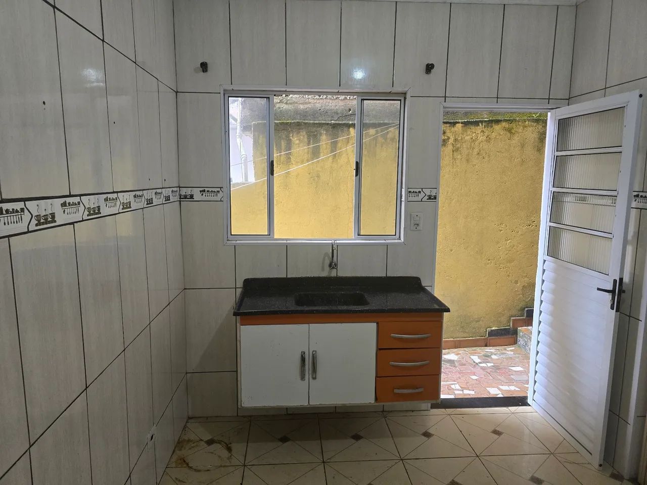 ALUGA-SE CASA 3 CÔMODOS  - Foto 3