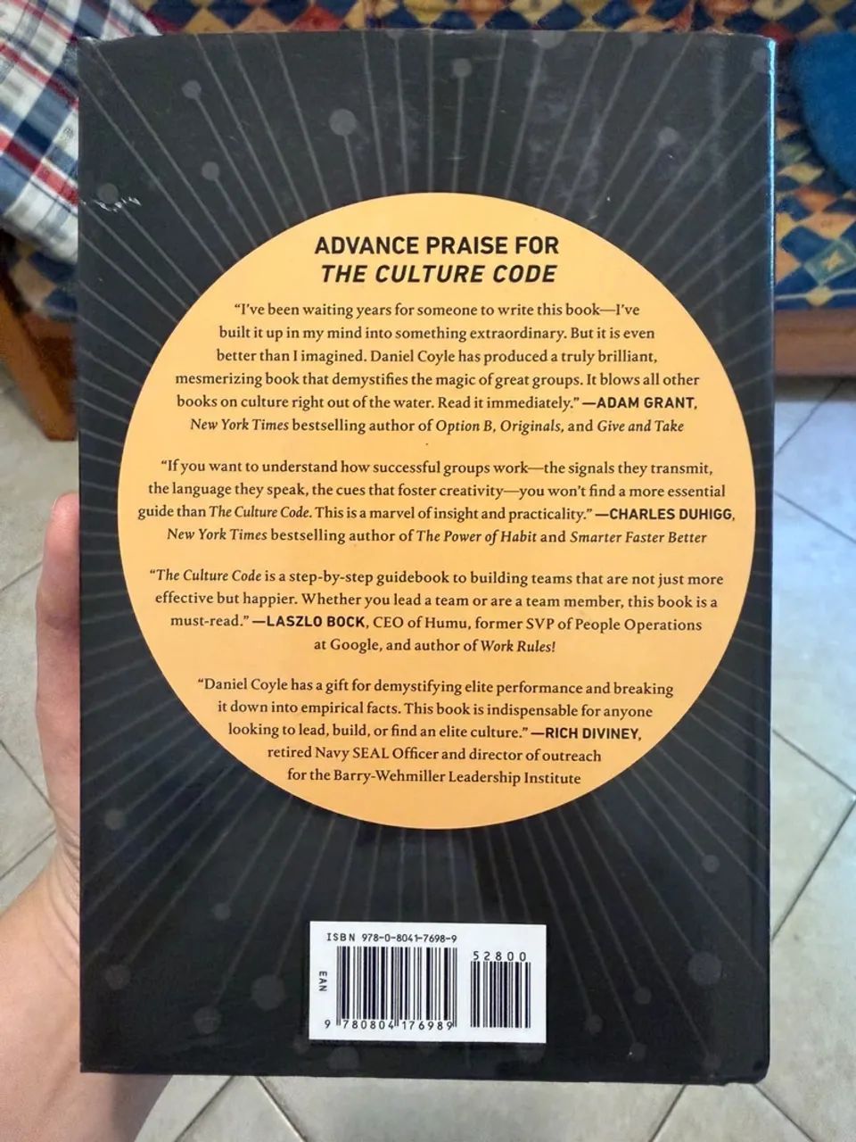 Livro The Culture Code, Daniel Coyle - em inglês. - Foto 2