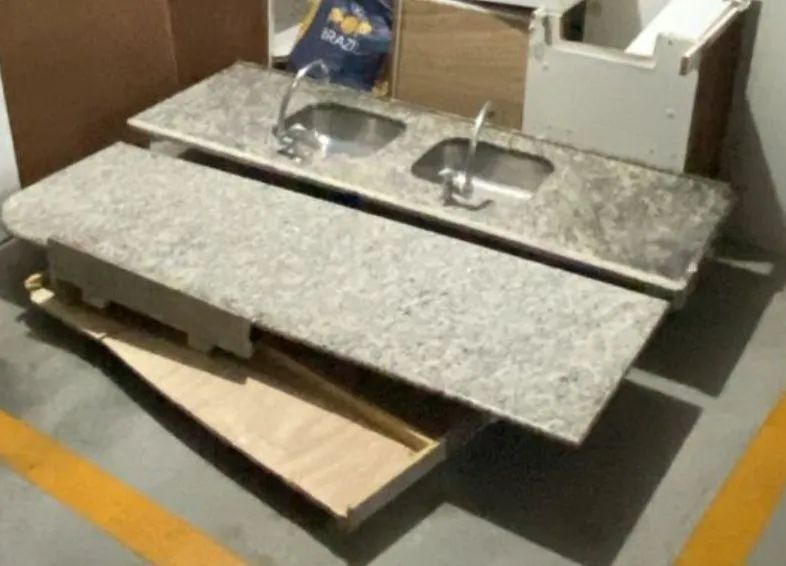 Bancada de granito cozinha com cubas